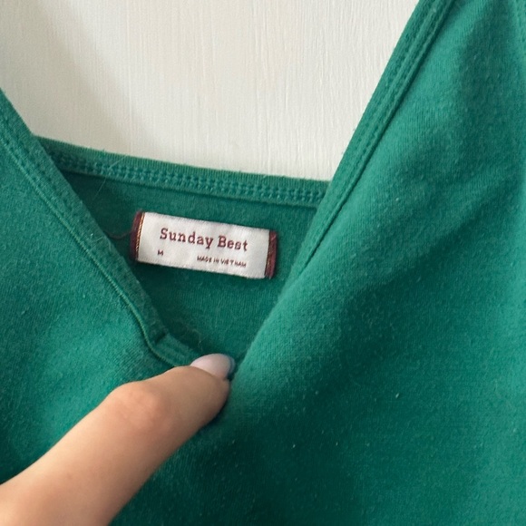 Green Aritzia tank top - Picture 2 of 2